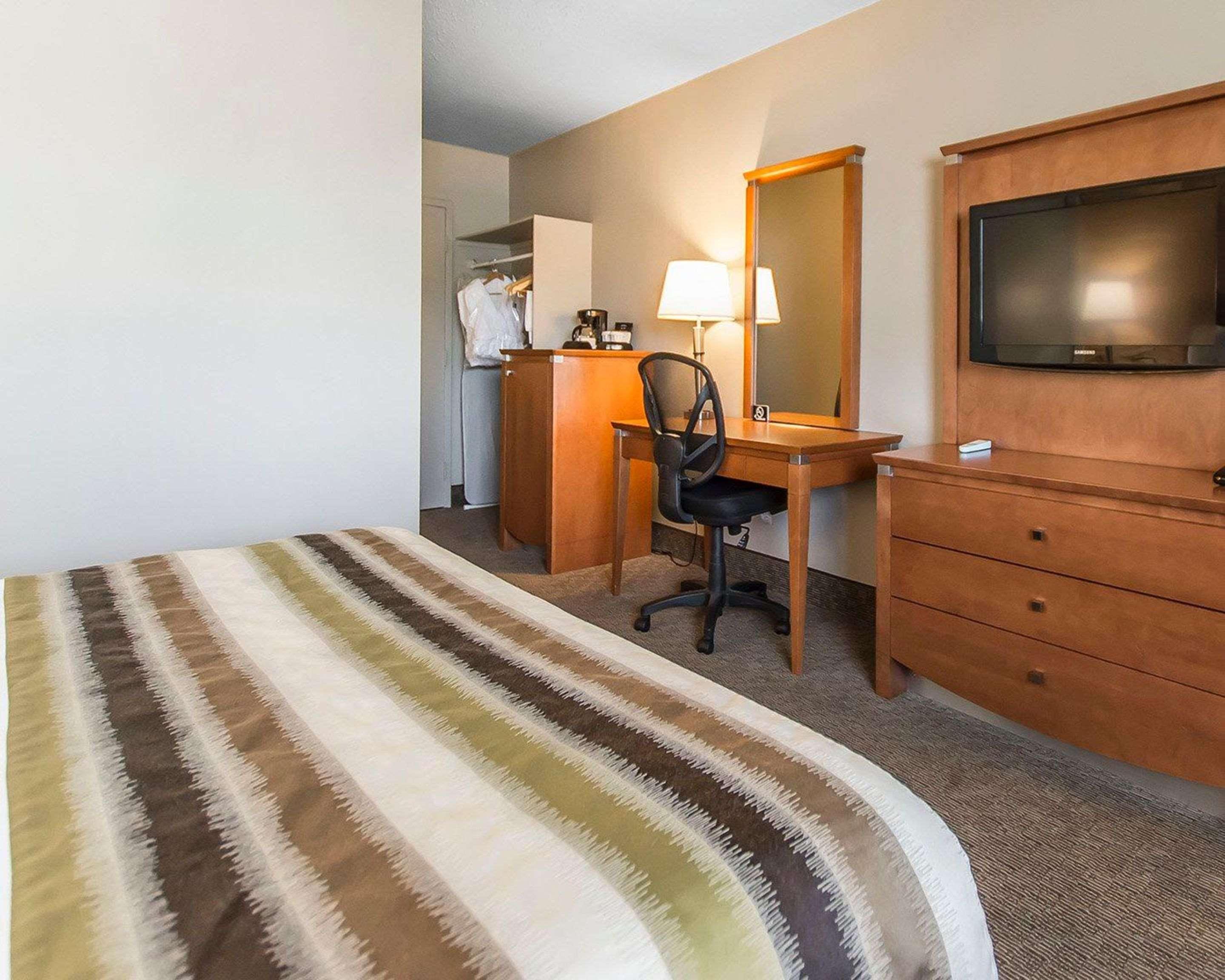 Quality Inn Rouyn-Noranda Eksteriør bilde