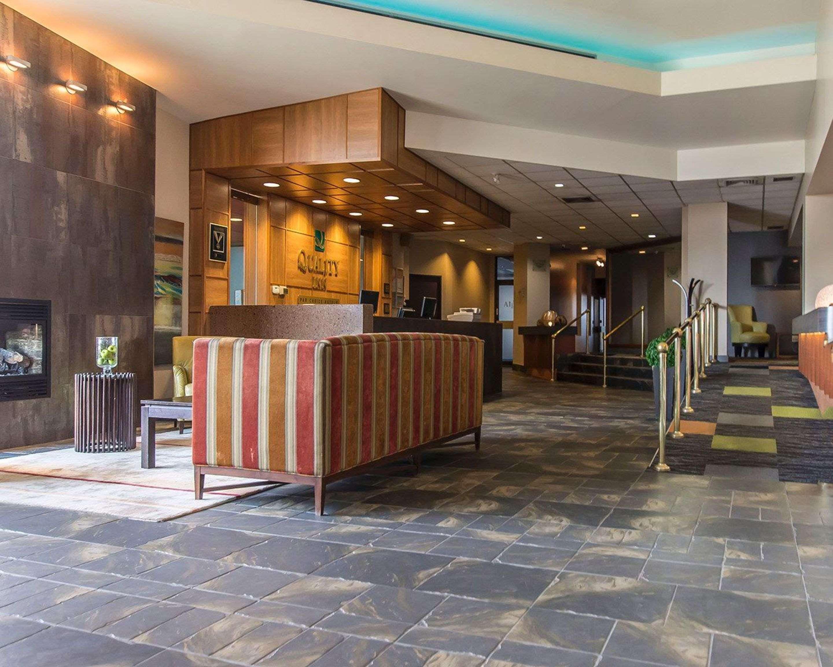 Quality Inn Rouyn-Noranda Eksteriør bilde