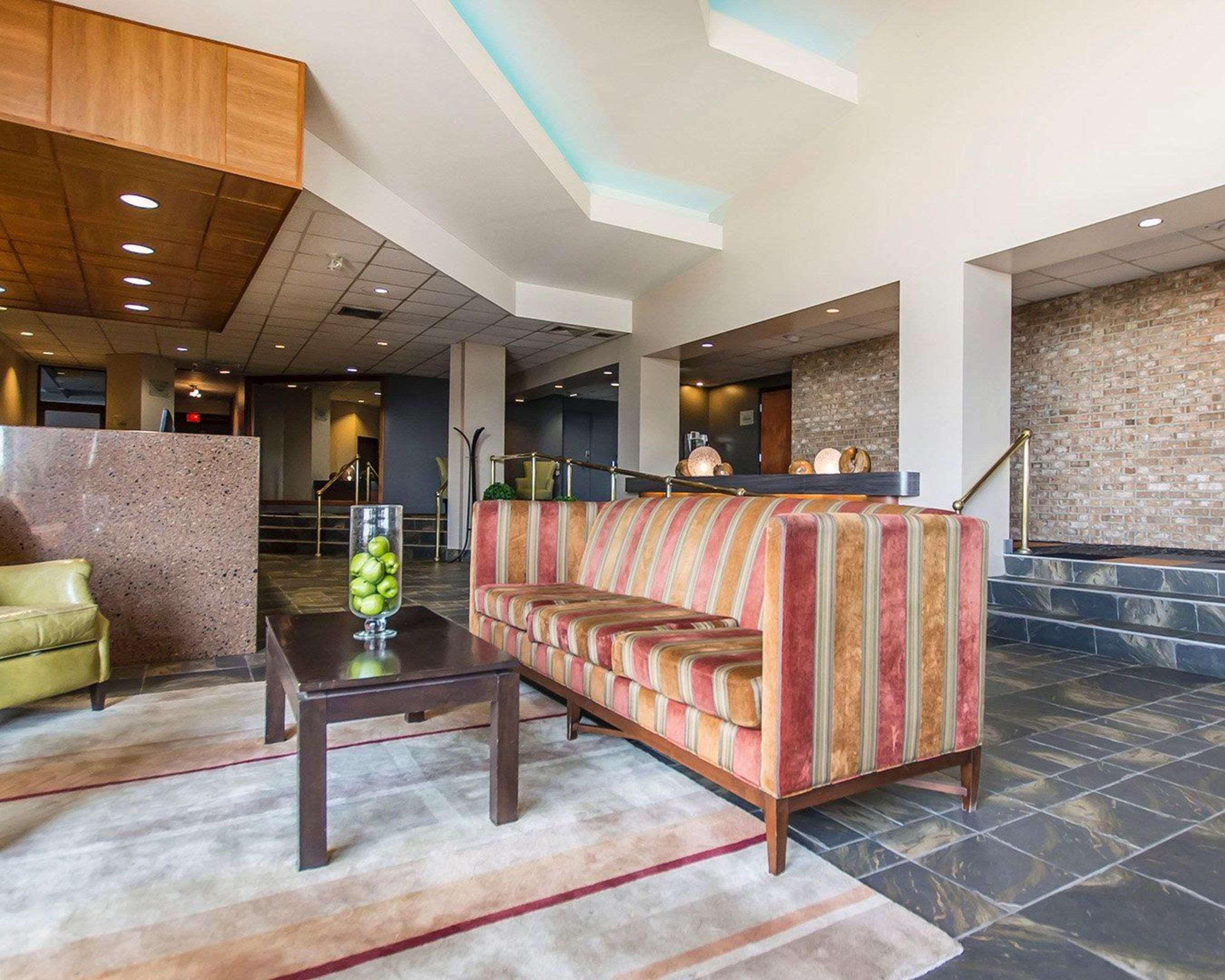 Quality Inn Rouyn-Noranda Eksteriør bilde